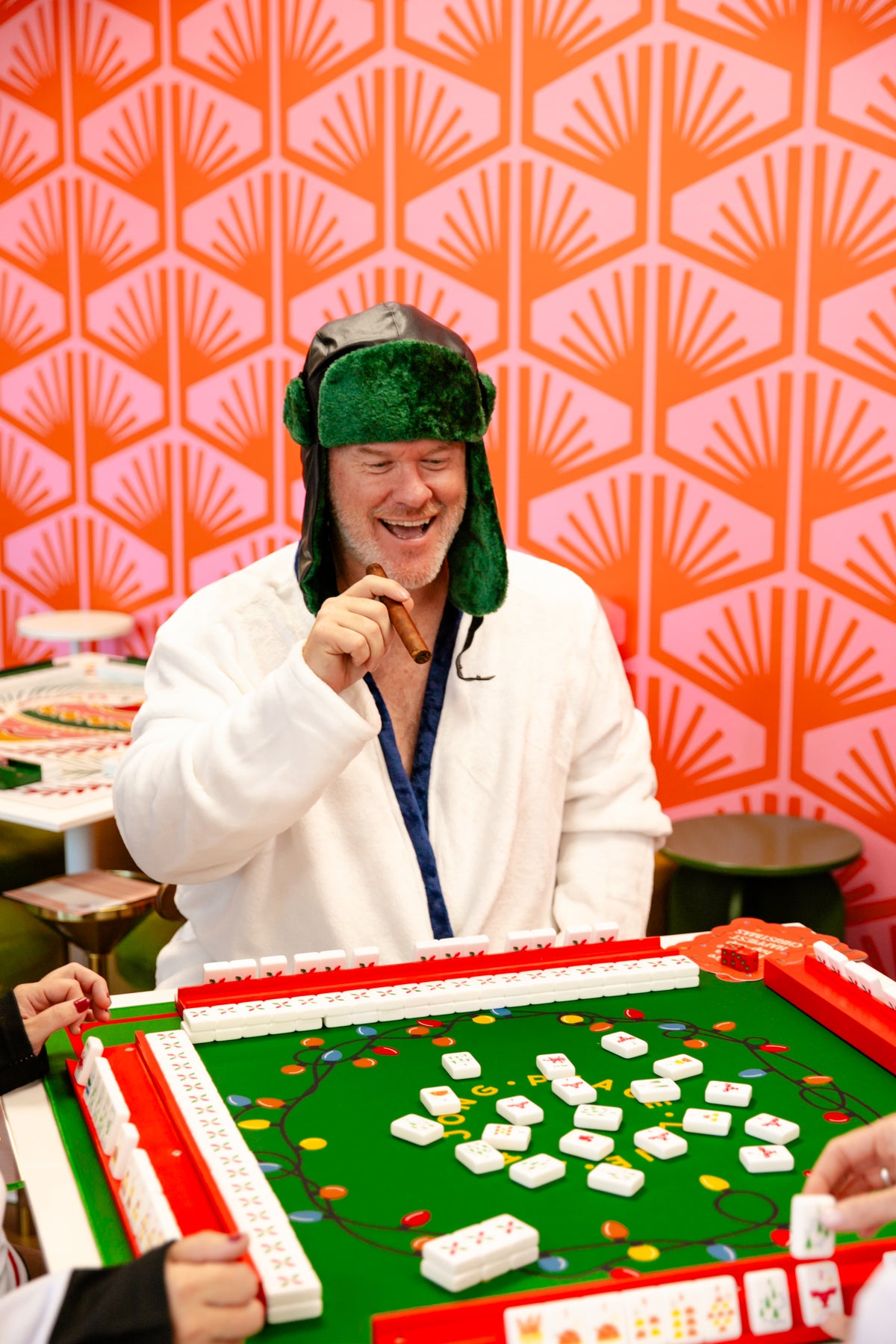 Spirit of Christmas Mahjong Tiles Set + Pouch + Dice