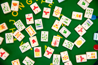 Spirit of Christmas Mahjong Tiles Set + Pouch + Dice