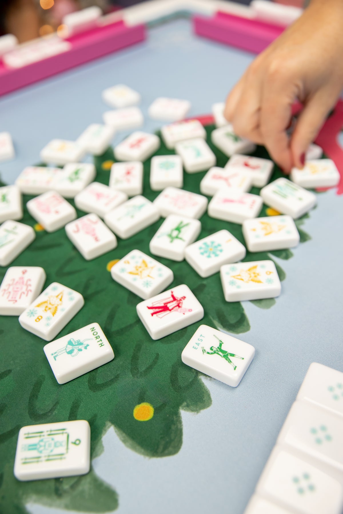 Merry Nutcracker Holiday Mahjong Tiles Set + Pouch + Dice